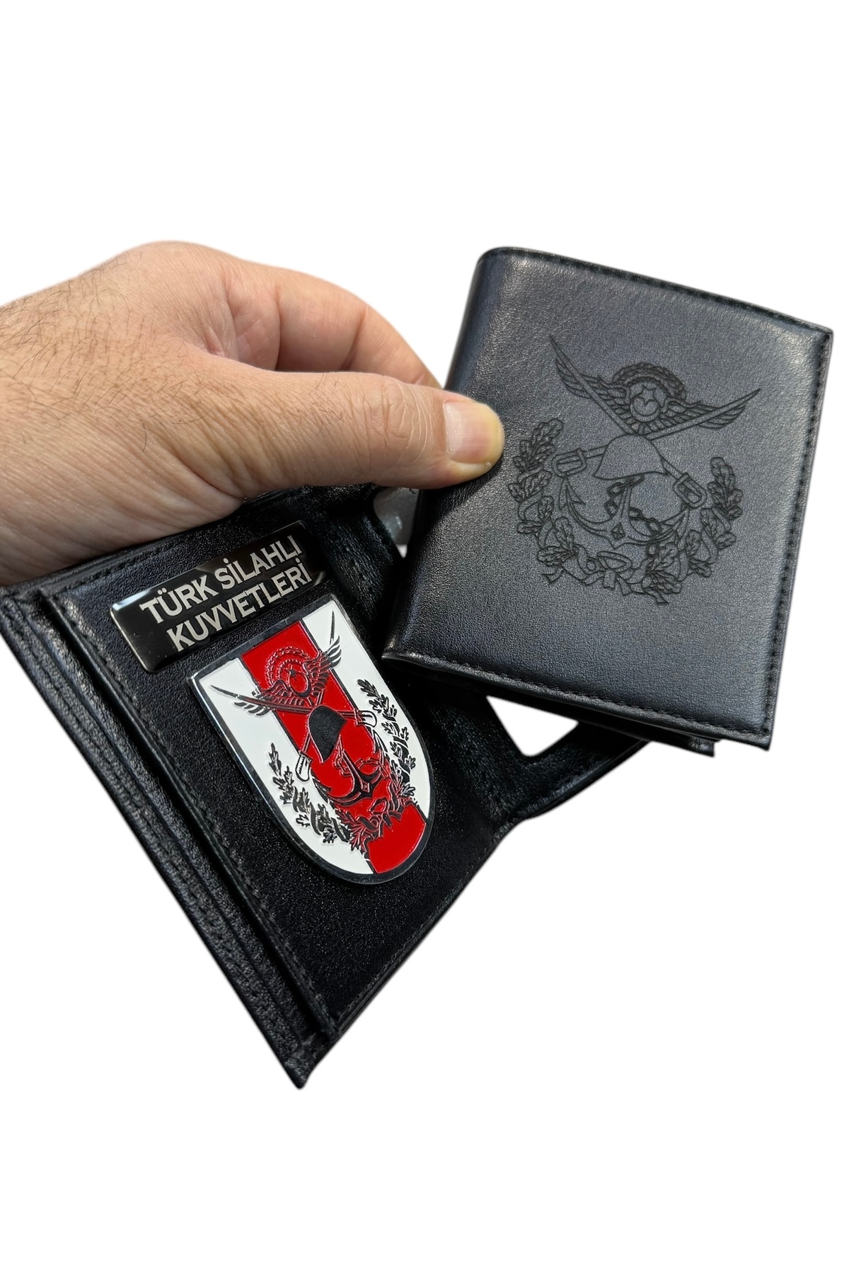 TSK Türk Silahlı Kuvvetleri Rozetli Cüzdan TSK Türk Silahlı Kuvvetleri Rozetli Cüzdan