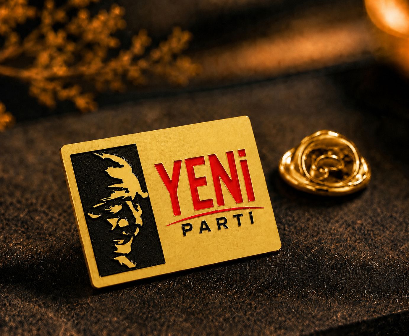Yeni Parti Atatürklü Altın Kaplama Yaka Rozeti Yeni Parti Atatürklü Altın Kaplama Yaka Rozeti